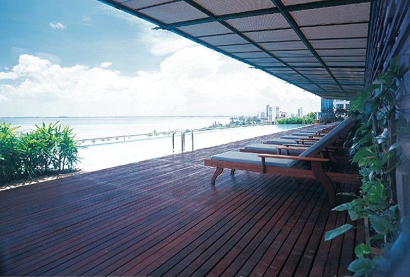 The Millen Penang, Autograph Collection Hotel Джордж Таун Екстериор снимка The pool deck at the 1018